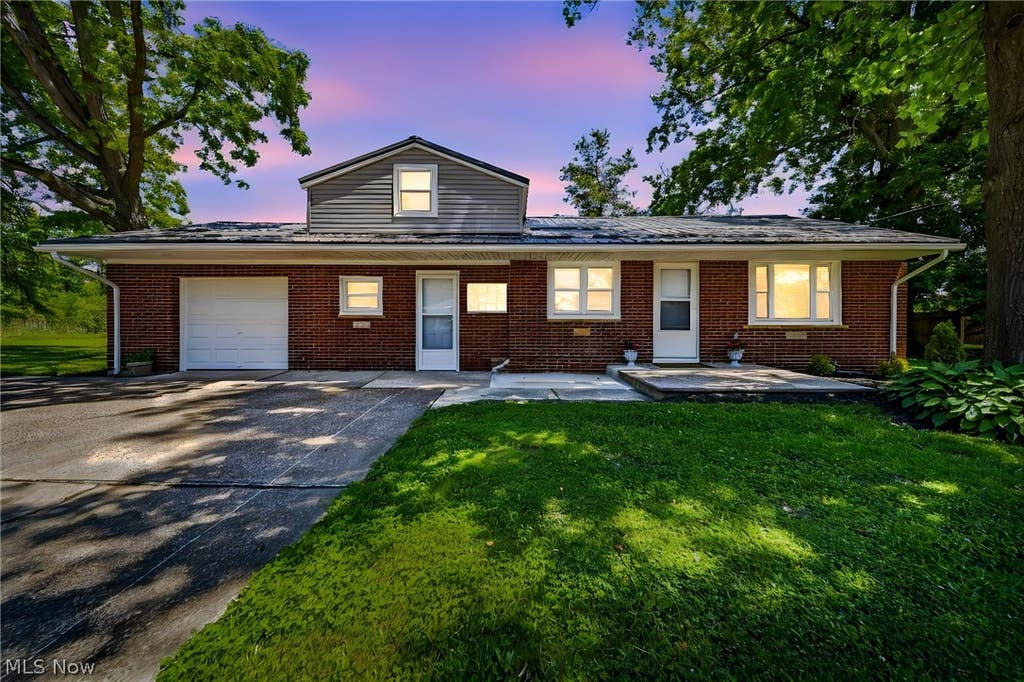 Photo of 4932 Kain Avenue, Ashtabula, OH 44004 (MLS # 5215242)