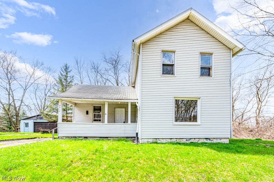 Step into an exciting opportunity to own a promising fixer-upper tucked away in the neighborhood of Brier Hill. Situated within strolling distance of the renowned Brier Hill Italian festival, this 3-bedroom, 1-full-bathroom residence beckons those eager to embark on a transformative project.