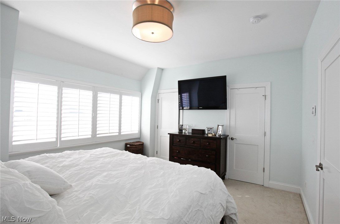 West Hampton at Crocker Park - Residential