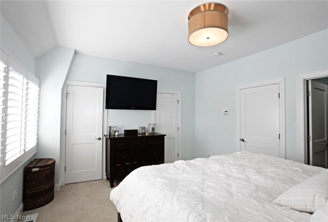 West Hampton at Crocker Park - Residential