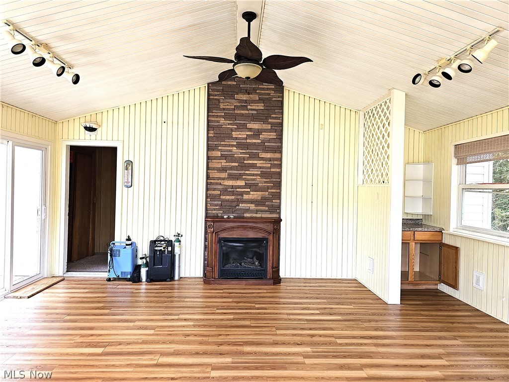 Carrie Morlan 01 & 02 - Residential