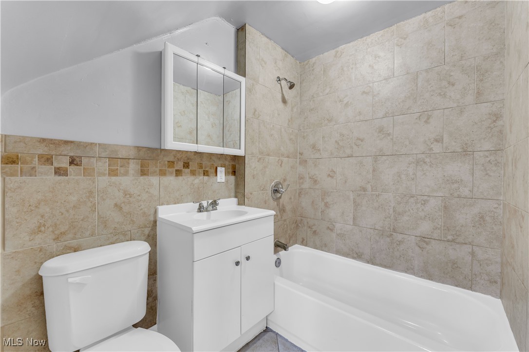 Vansweringen Co 11 - Residential Lease