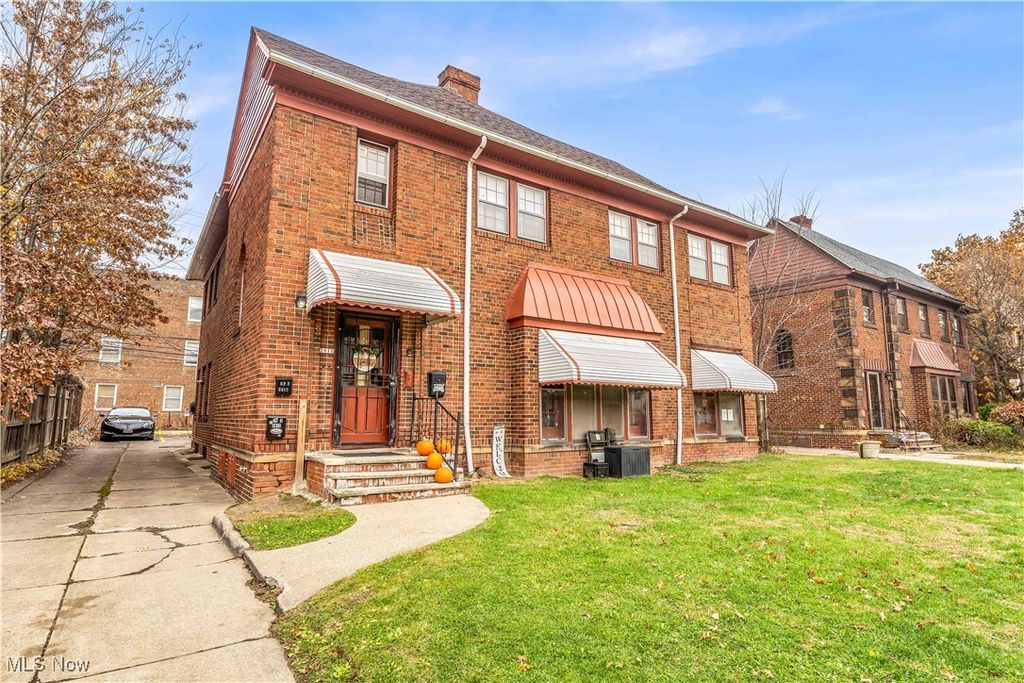 Photo of 2911 Ludlow Road #3, Cleveland, OH 44120 (MLS # 5177441)