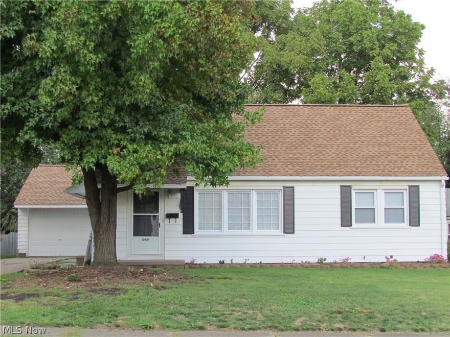 Clean move-in ready three-bedroom and two-full bathroom home. Updated bathroom, and new waterproofed laminate flooring, in combination with hardwood floors. New furnace, flu-liner and hot water tank in 2015'. Partially finished basement with large rec. room or additional storage space. Updated windows including glass block in basement. Concrete drive with detached garage with electric. Fenced in backyard. Newer roof with 30 year dimensional shingles. Established neighborhood within walking distance to University of Mount Union, Parkway elementary school, and nearby to Alliance Community Hospital. Call now to schedule your showing.