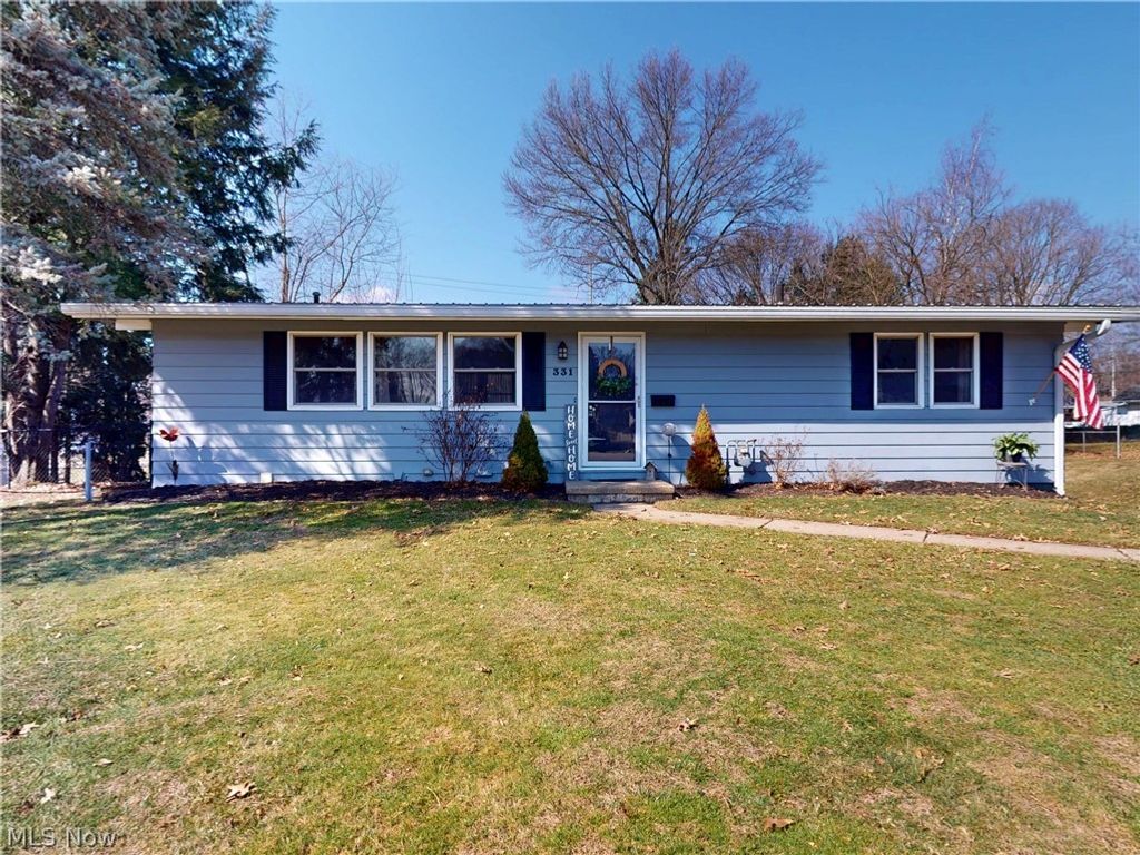 Photo of 331 Lynn Circle NW, Canton, OH 44708 (MLS # 5190746)
