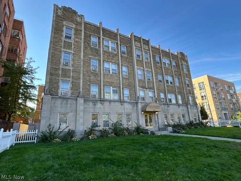 Photo of 2374 Euclid Heights Boulevard, Cleveland, OH 44106 (MLS # 5190137)