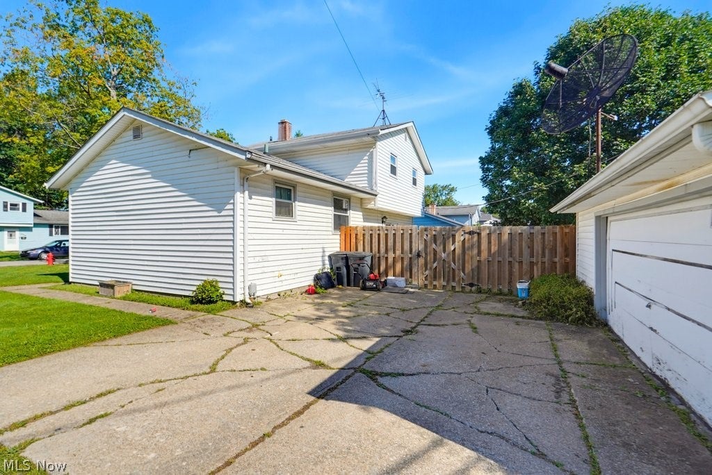 1295 Mohegan Trail