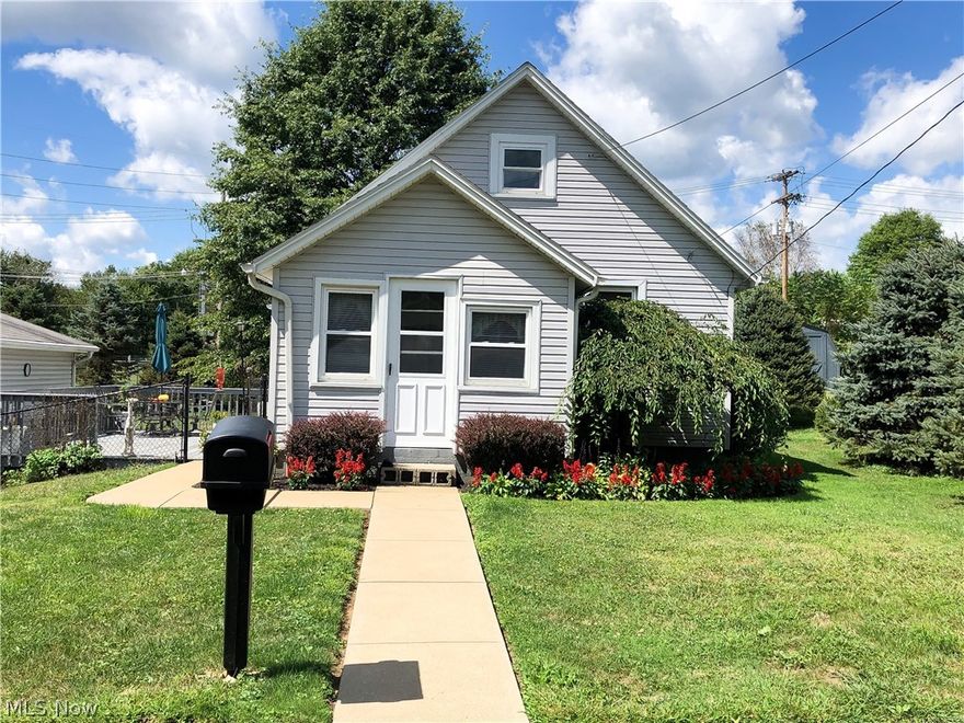 Very well kept & maintained! Offering brand new AC & furnace, newer hot water tank, new windows, siding, two car garage built in 2000 & very low utilities. Would be a perfect starter or ending home. Small - yet cozy! Schedule your private showing today!