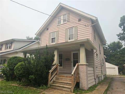 Homes For Sale - 1098 Big Falls Avenue<br/> Summit County, Akron, OH 44310