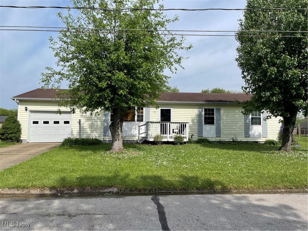 290 Washington Drive, Mineral Wells, West Virginia image 1