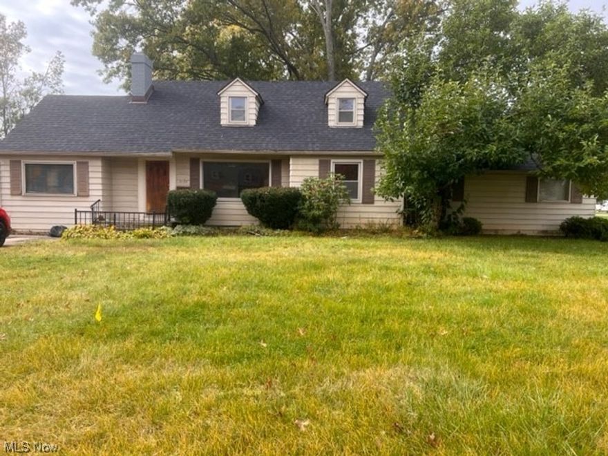 Looking for space? Look no further than this spacious home! With a little TLC & some small updates this 4 bedroom home is the perfect place! This home boasts a living room, family room & large sun porch. A spacious kitchen w/plenty of room for cooking. Don't miss out on this gem! It won't last long!