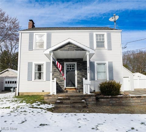 Photo for 884 Summit Street