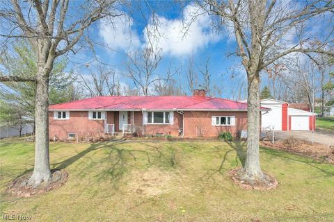 Homes For Sale - 44208 Meadowlark Lane<br/> Cadiz, OH 43907