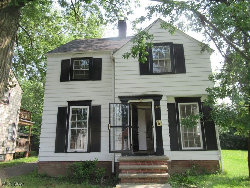 Welcome to this exquisite well-maintained colonial 2-story house in South Euclid nestled in the desirable neighborhood of South Euclid. From its spacious living room and hardwood flooring to its proximity to the University Heights Shopping Center, this home offers the perfect combination of comfort, elegance, and convenience. Don't miss out on the opportunity to make this your dream home. Schedule a showing today!