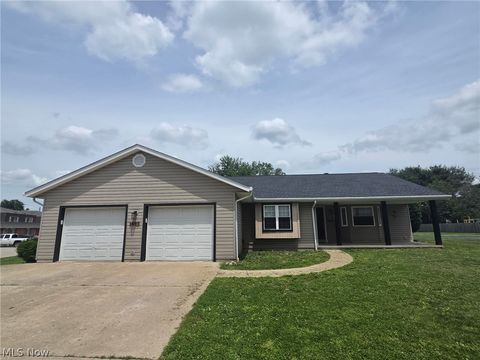 Homes For Sale - 1607 Doaks Lane<br/> Muskingum County, Zanesville, OH 43701