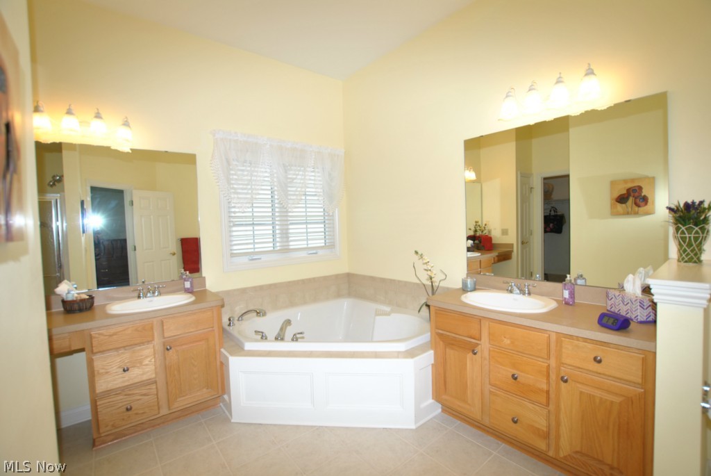 Wiltshire Golf Course Cmnty - Residential