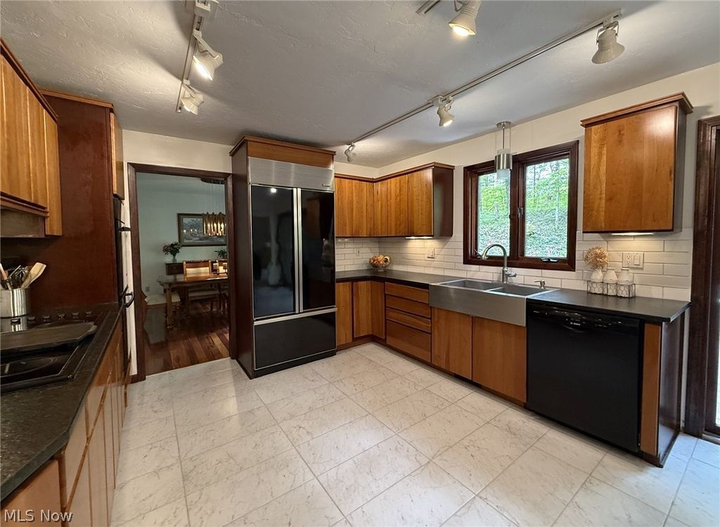 Photo of 9350 Hidden Lake Drive, Chesterland, OH 44026 (MLS # 5210091)