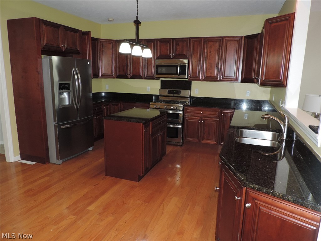 Vista Lago Condo - Residential