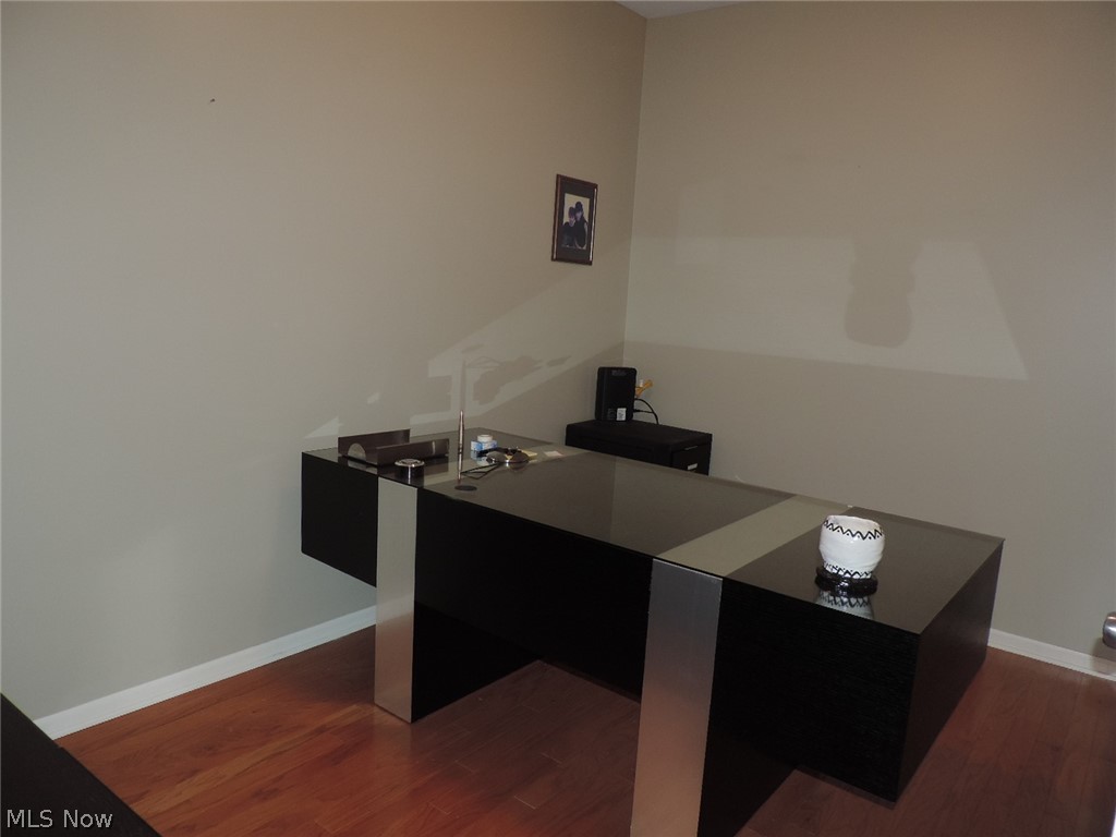 Vista Lago Condo - Residential