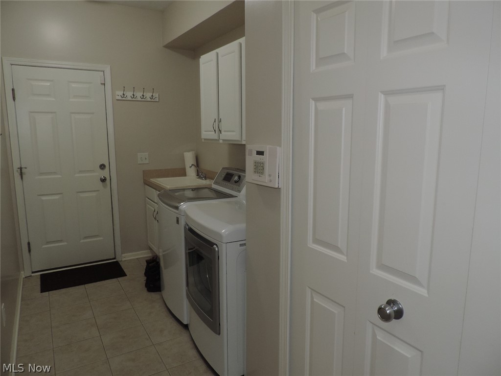 Vista Lago Condo - Residential