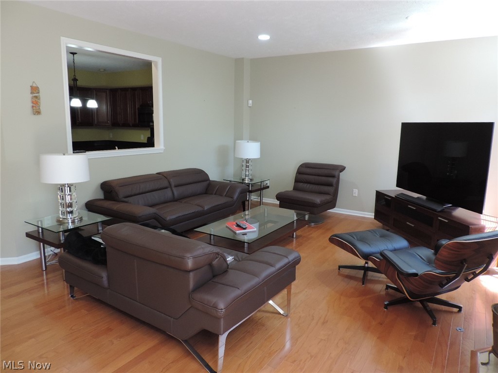 Vista Lago Condo - Residential