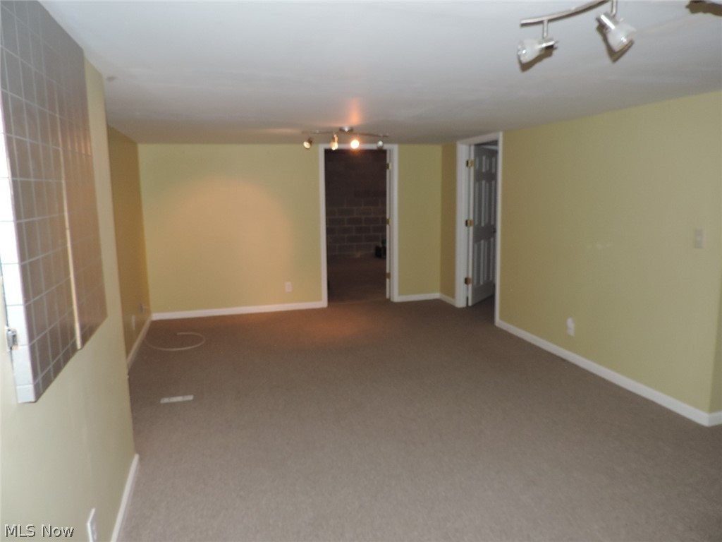 Vista Lago Condo - Residential