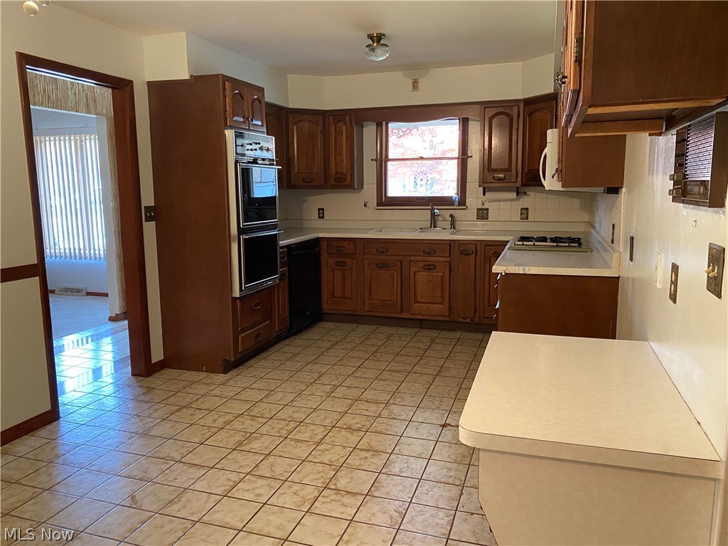 Aetna Construction Co Inc - Residential