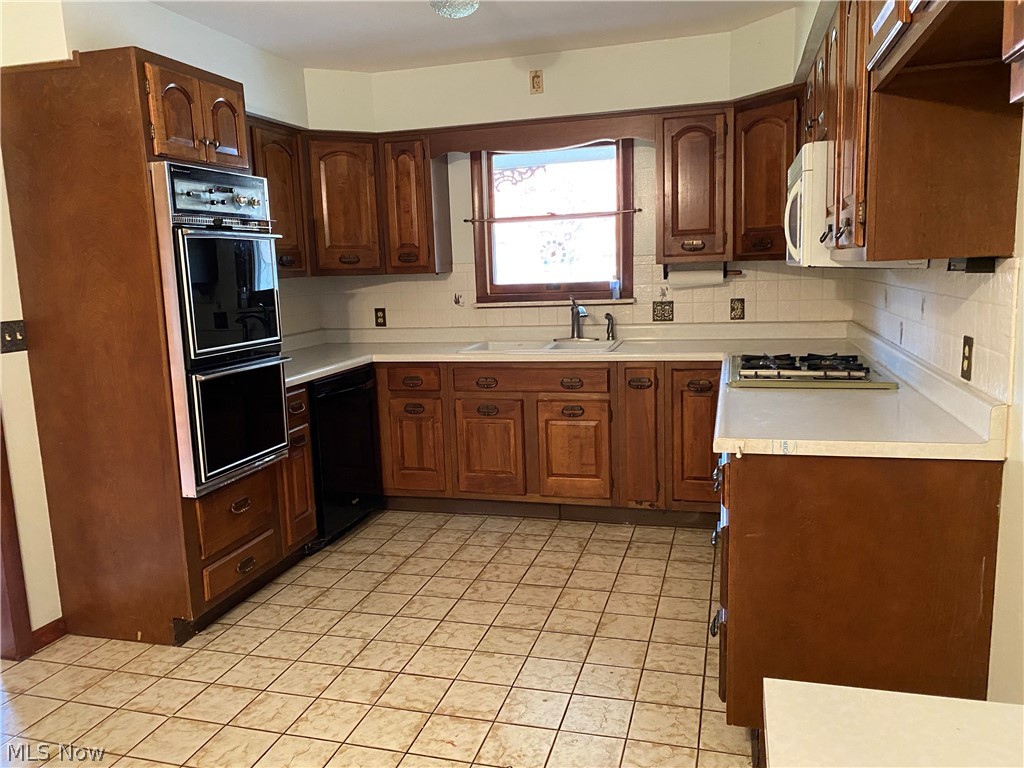 Aetna Construction Co Inc - Residential