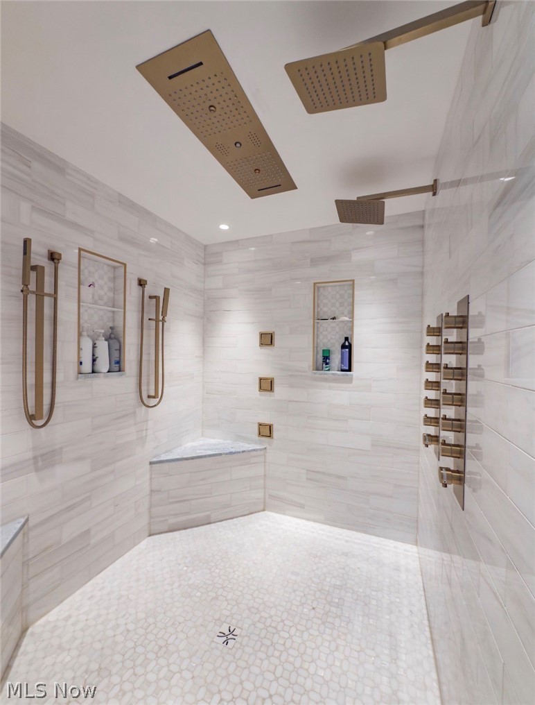 Bratenahl - Residential