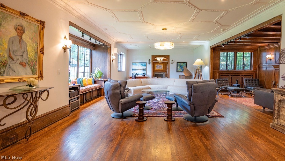 Bratenahl - Residential