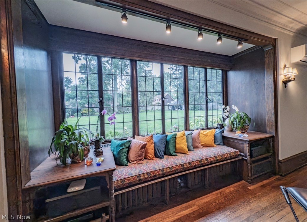 Bratenahl - Residential