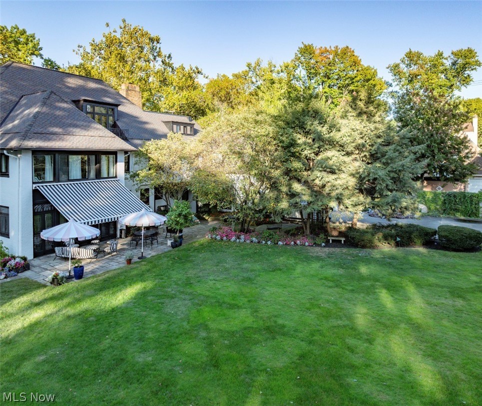 10494 Lake Shore Boulevard