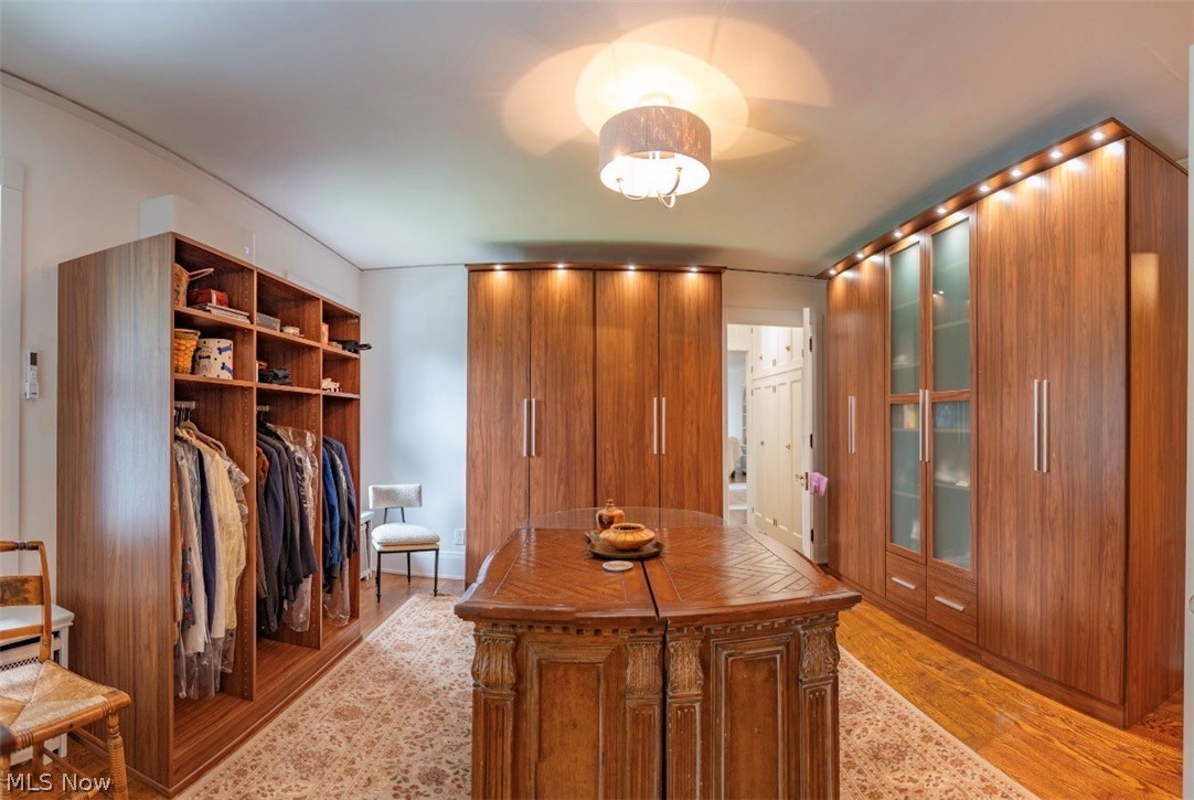 Bratenahl - Residential