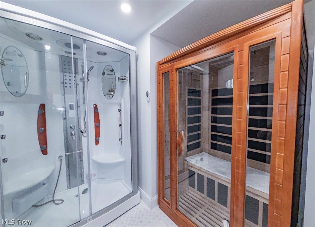 Bratenahl - Residential