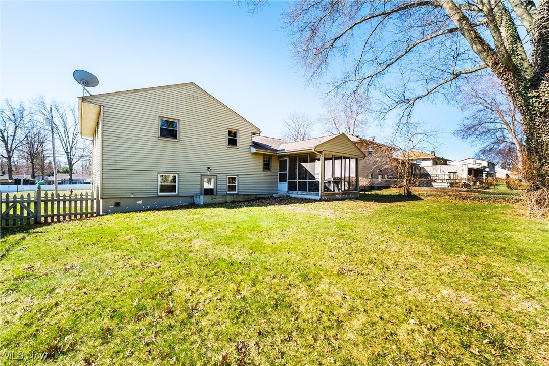 3870 Ayrshire Drive, Austintown, Ohio image 35