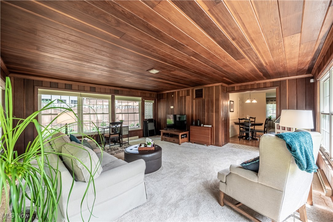 Longcoy Acres - Residential