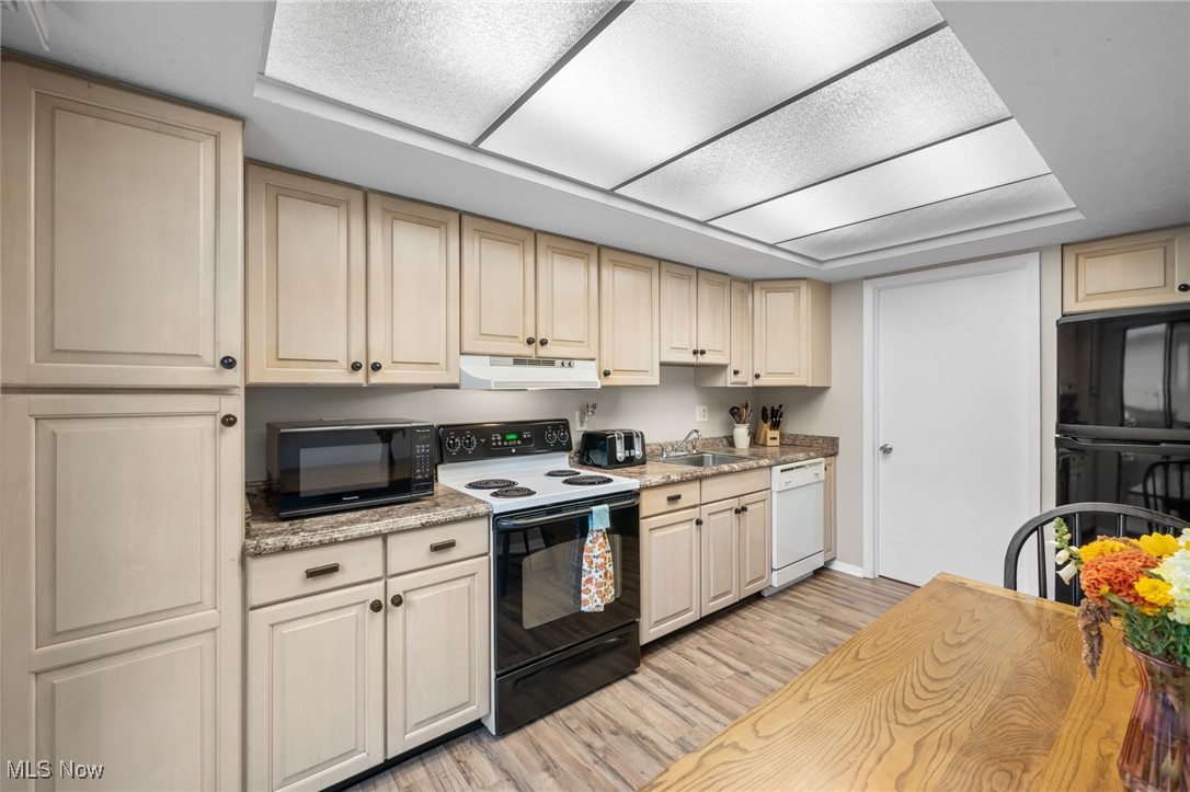 Harbour Light Condo - Residential