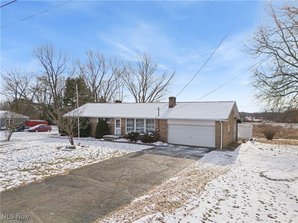 Photo of 7680 Brookview Street, Louisville, OH 44641 (MLS # 5176868)