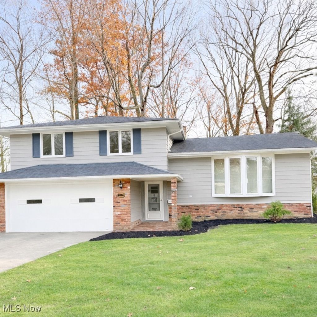 Photo of 5024 Dorset Drive, Brooklyn Heights, OH 44131 (MLS # 5182151)