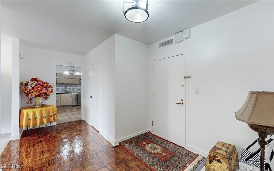 1 Bratenahl Place 502