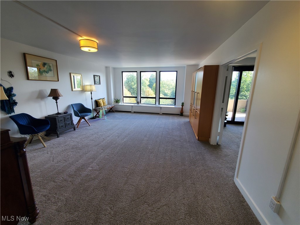 Bratenahl, Ohio 44108, United States, 2 Bedrooms Bedrooms, ,2 BathroomsBathrooms,Residential,Active,48481