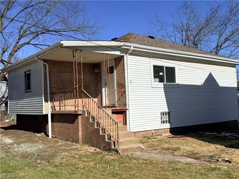 Photo of 1317 Plum Street #Rear, Steubenville, OH 43952 (MLS # 5210631)