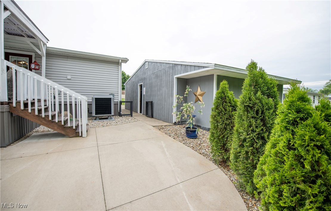 5725 Joleda Drive, Canton, Ohio image 30