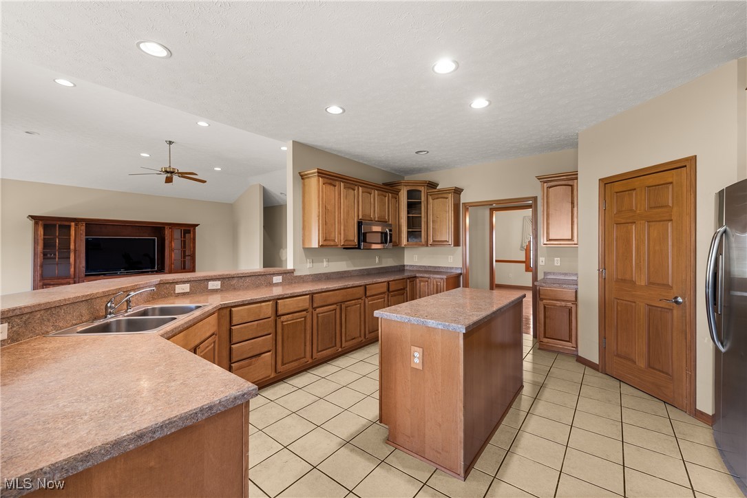 5468 Hedgebrook Drive, North Royalton, Ohio image 11