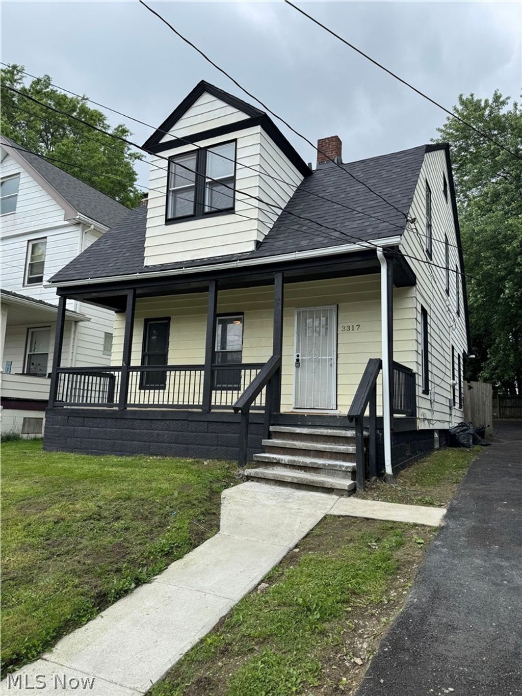 Photo of 3317 Tate Avenue, Cleveland, OH 44109 (MLS # 5206576)