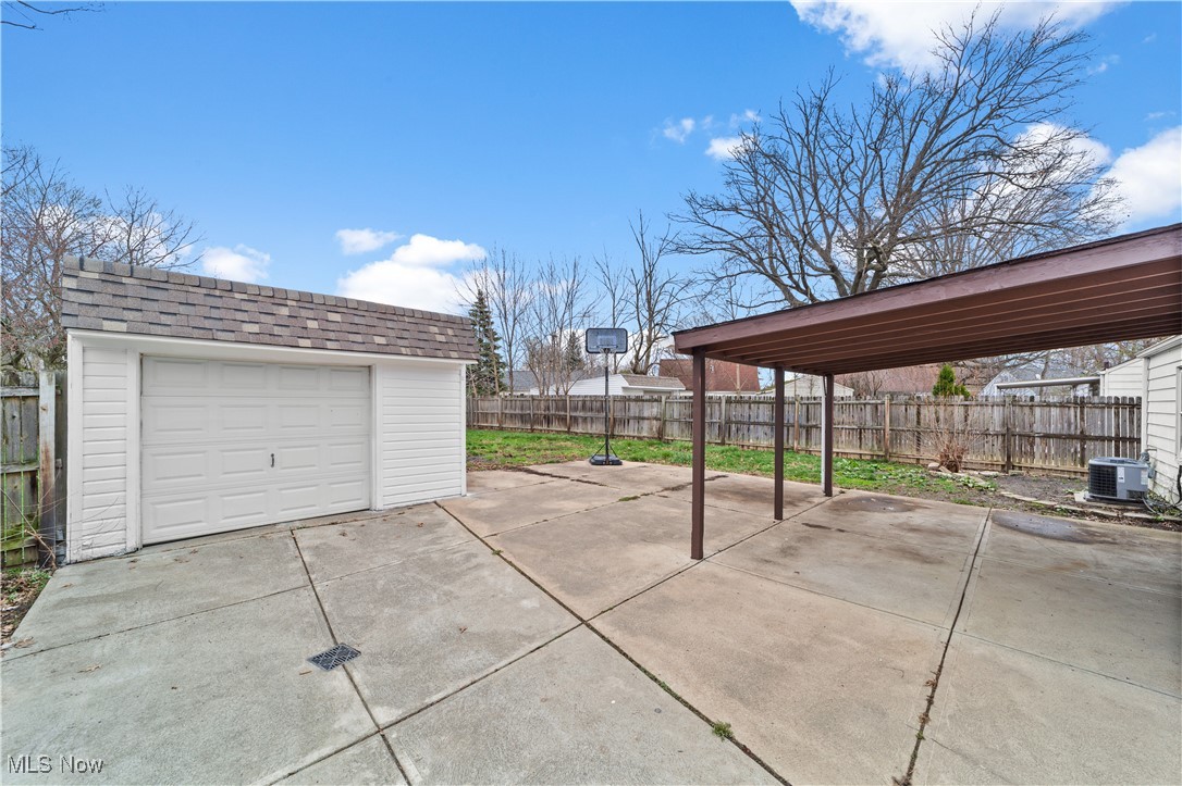15724 Westdale Avenue, Cleveland, Ohio image 30