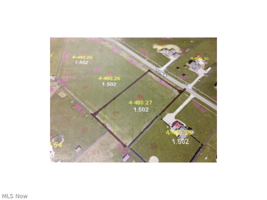 Very nice level, rectangular building lot in an area of fine homes. Easy commute to Orrville, Wooster, Massillon or Canton. Natural gas is available at the street.