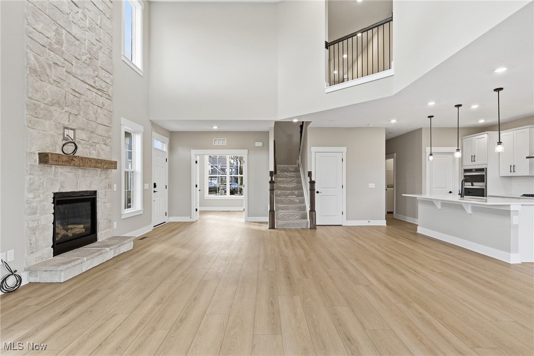 Port Side Condos Ph 1 - Residential