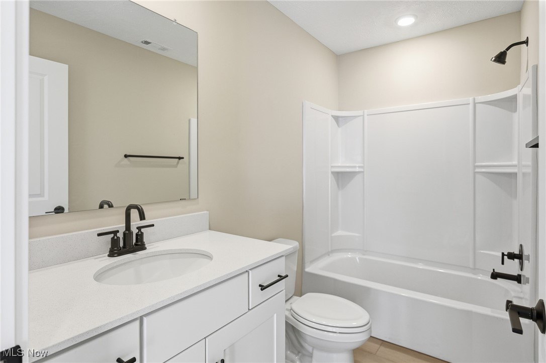 Port Side Condos Ph 1 - Residential