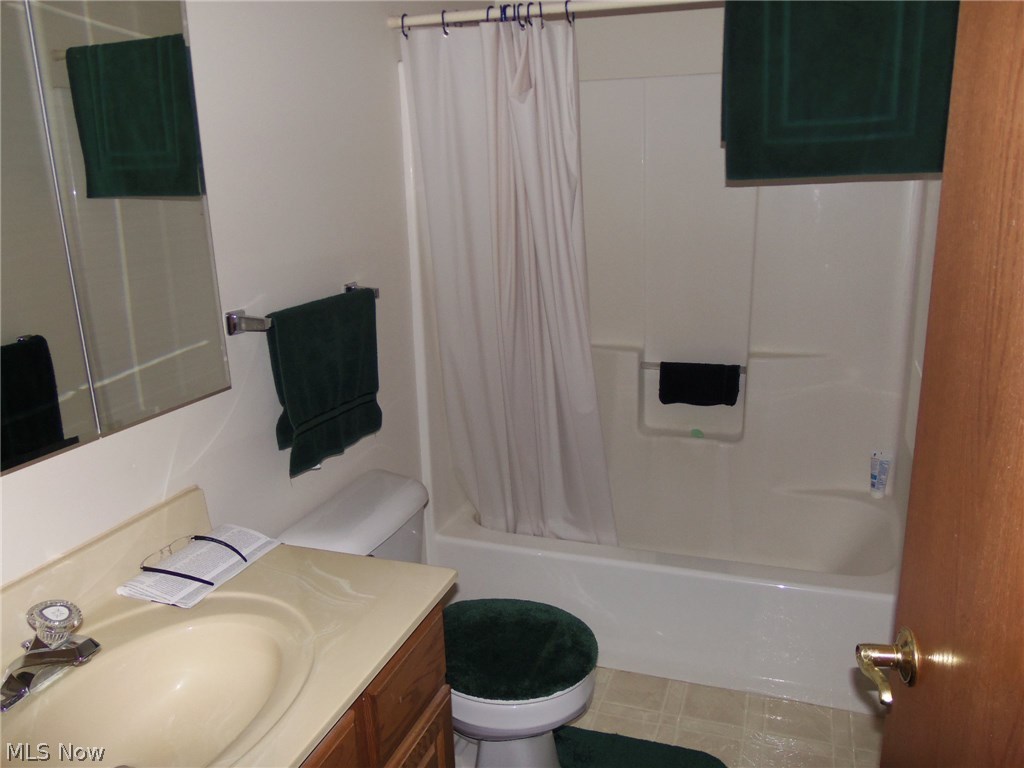 Countryside Estates Condo - Residential